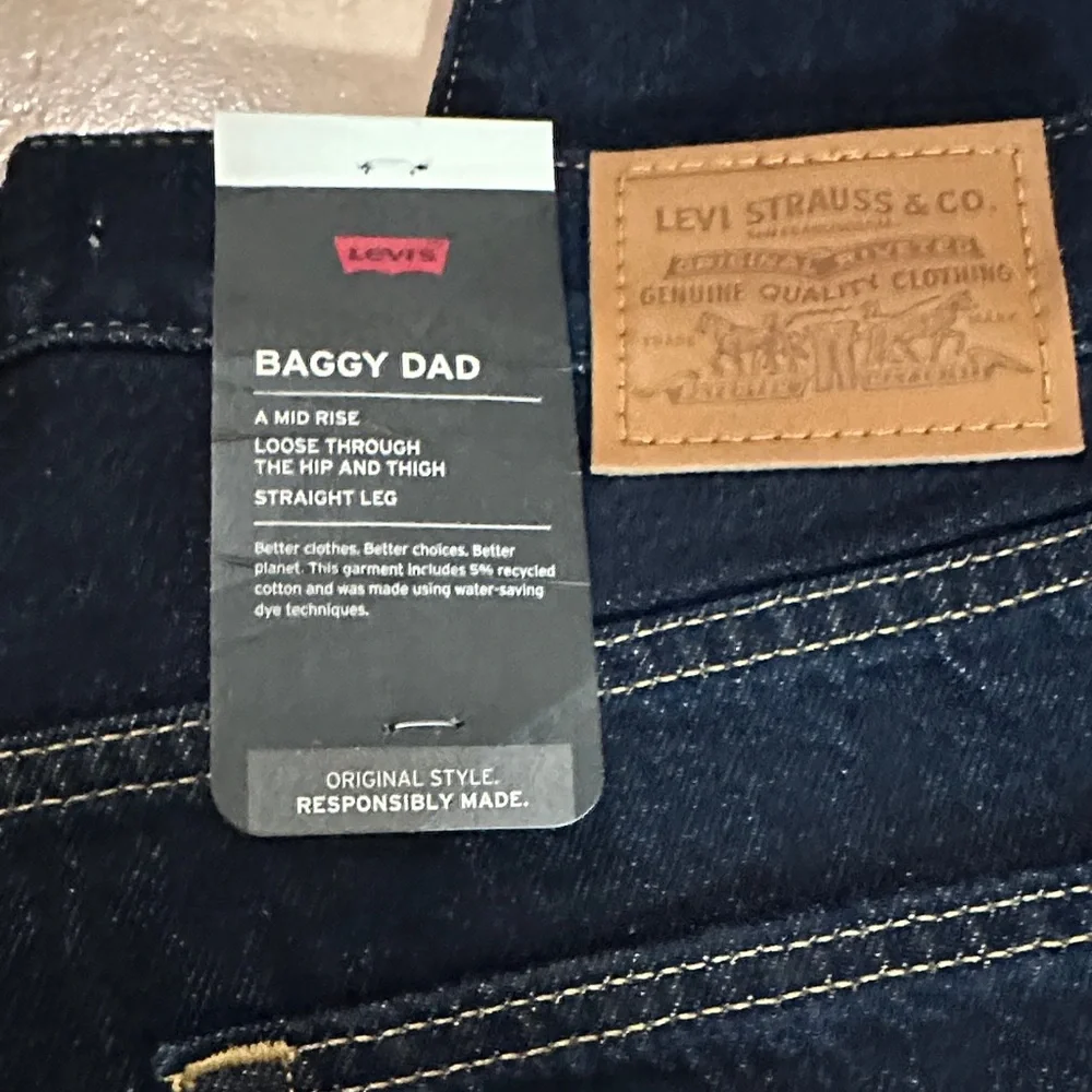 NWT HP Levi's Dark Blue Relaxed Jeans - Picture 10 of 13